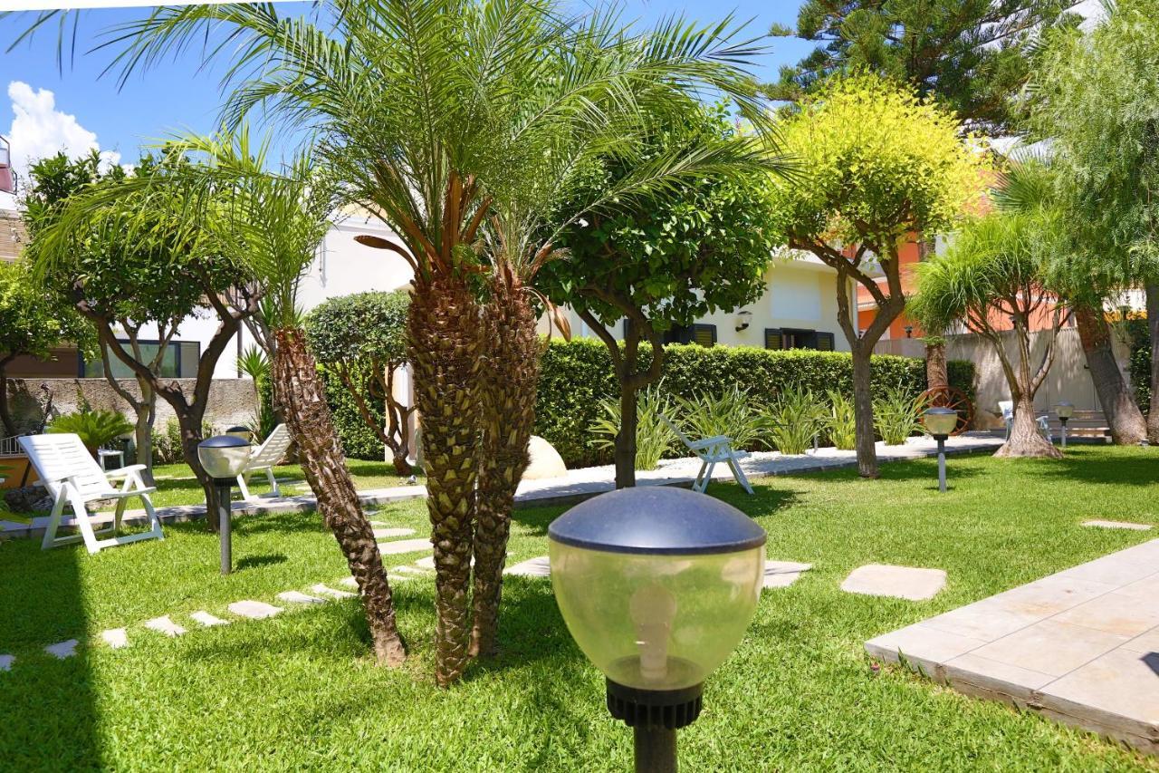 Re Sole La Dependance - Casa Vacanza M E R C U R I O Avola Exterior photo