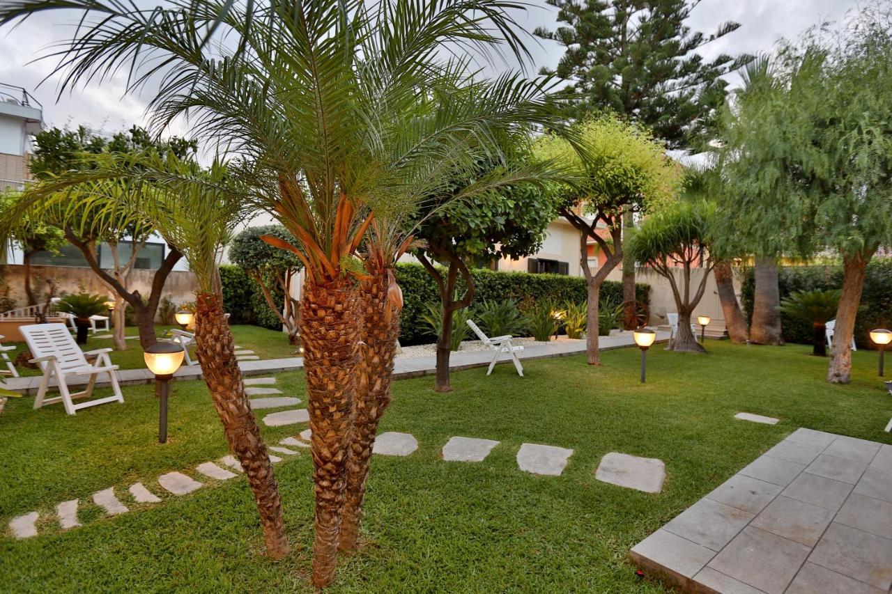 Re Sole La Dependance - Casa Vacanza M E R C U R I O Avola Exterior photo
